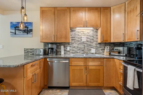 $1,049,000 | 1040 Vail View Drive, Unit 305, Vail, CO 81657
