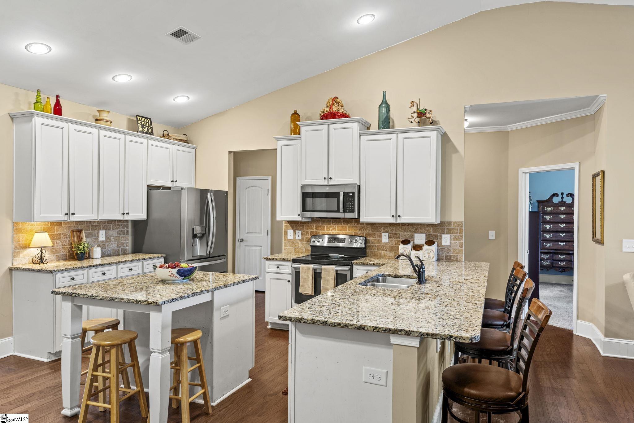 203 Meadows Edge Court Anderson, SC 29621 - Photo 6 of 36