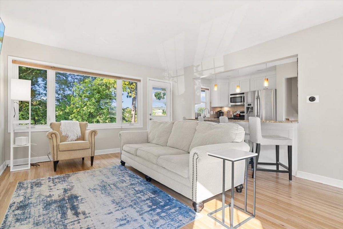 332 Mill Street Excelsior, MN 55331 - Photo 2 of 37