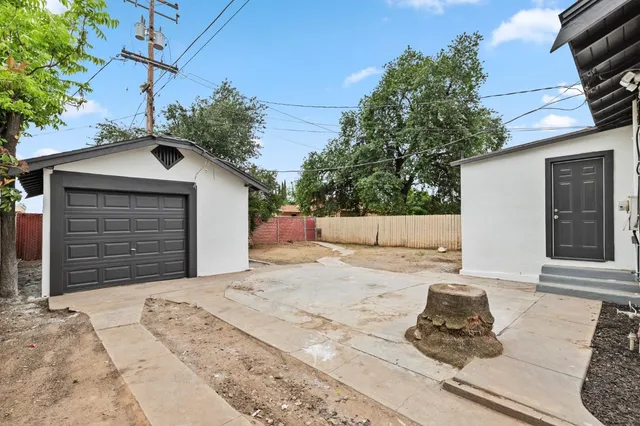 $344,998 | 725 South Fifth Street, Fresno, CA 93702