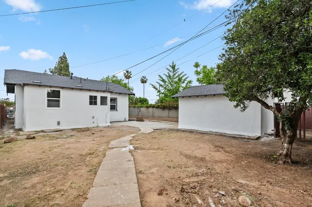 $344,998 | 725 South Fifth Street, Fresno, CA 93702