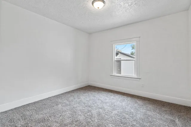 $344,998 | 725 South Fifth Street, Fresno, CA 93702