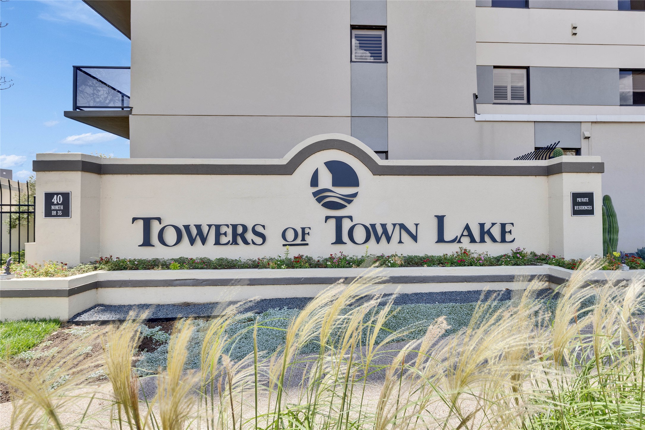 40 North Interstate Highway 35, Unit 7B1 Austin, TX 78701 - Photo 20 of 21 The Towers of Town Lake welcomes you home amidst a natural landscape in the coveted Rainey Street District.