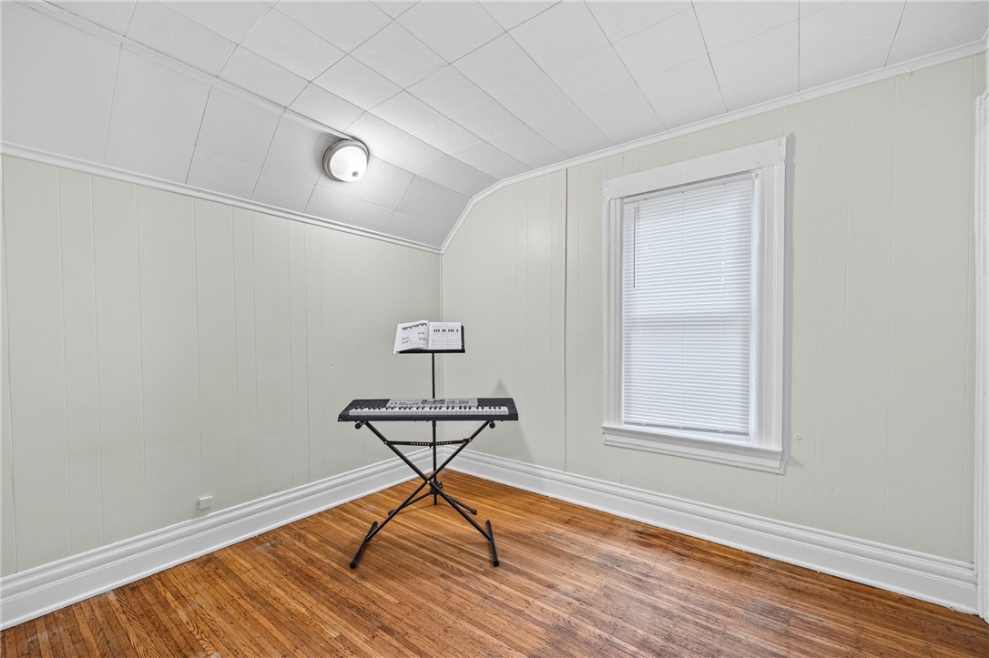 380 Sawyer Street Rochester, NY 14619 - Photo 24 of 36