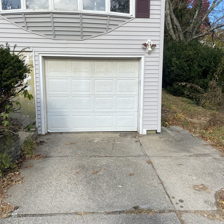 19 Chequeset Road Worcester, MA 01605 - Photo 7 of 36 Gallery Image 7