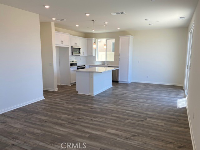 934 Helena Ridge Lake Elsinore, CA 92530 - Photo 2 of 48