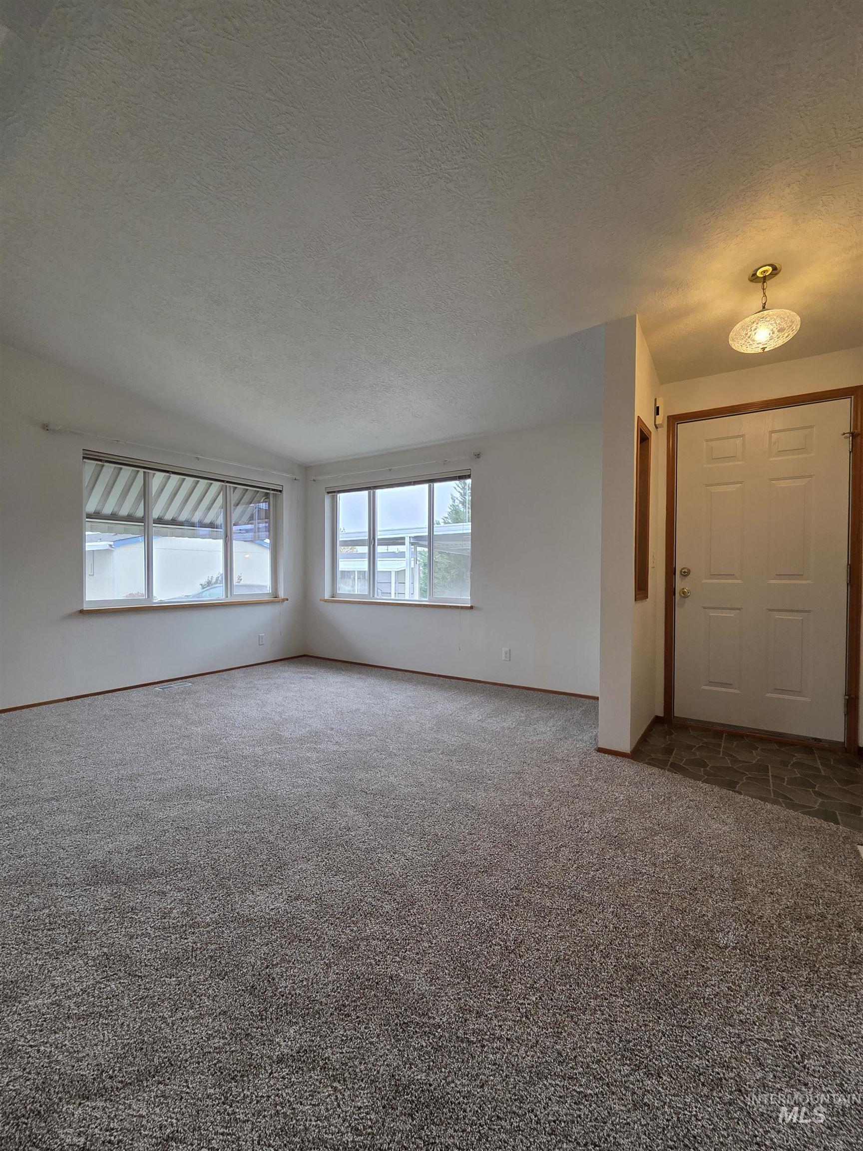 2115 6th Avenue, Unit 7 Clarkston, WA 99403 - Photo 3 of 32