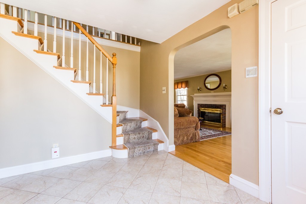 7 Glendower Road Melrose, MA 02176 - Photo 11 of 24 Gallery Image 11