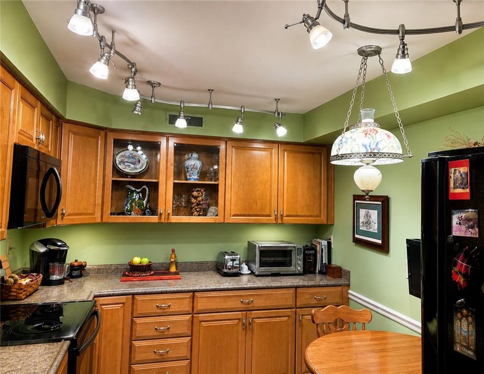 302 Fox Chapel Road, Unit 307 Pittsburgh, PA 15238 - Photo 15 of 31