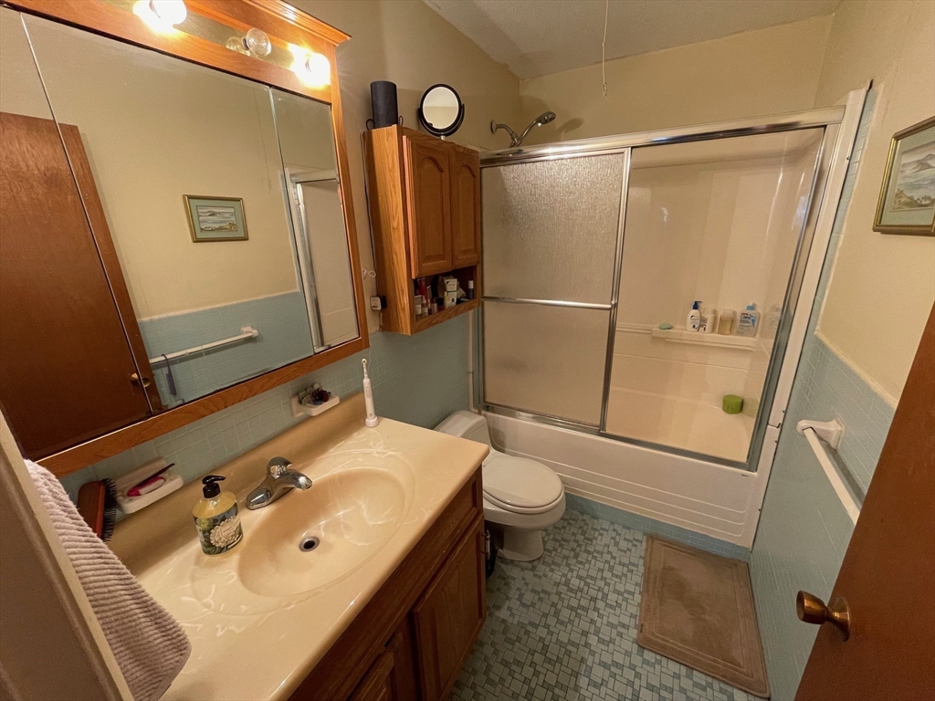 73 Charlesbank Road, Unit 101 Newton, MA 02458 - Photo 8 of 9