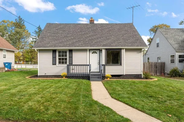 $229,900 | 301 West Bates Street, Hebron, IN 46341