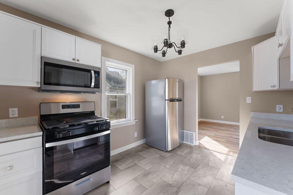 301 West Bates Street Hebron, IN 46341 - Photo 8 of 16 1024x682