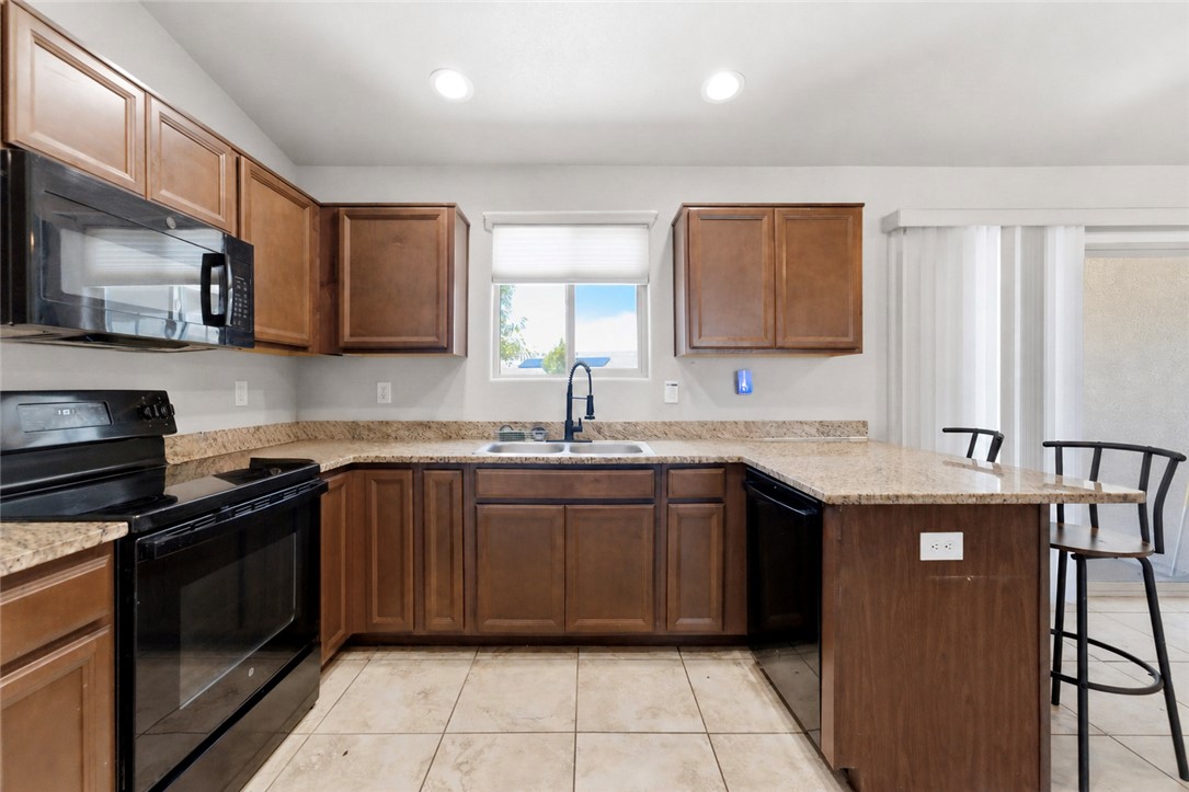 443 Martinez Road Golden Valley, AZ 86413 - Photo 8 of 26