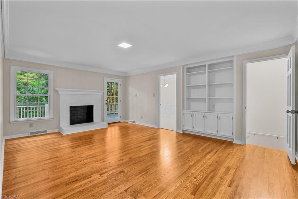 1817 Beechtree Road Greensboro, NC 27408 - Photo 15 of 35 Gallery Image 15