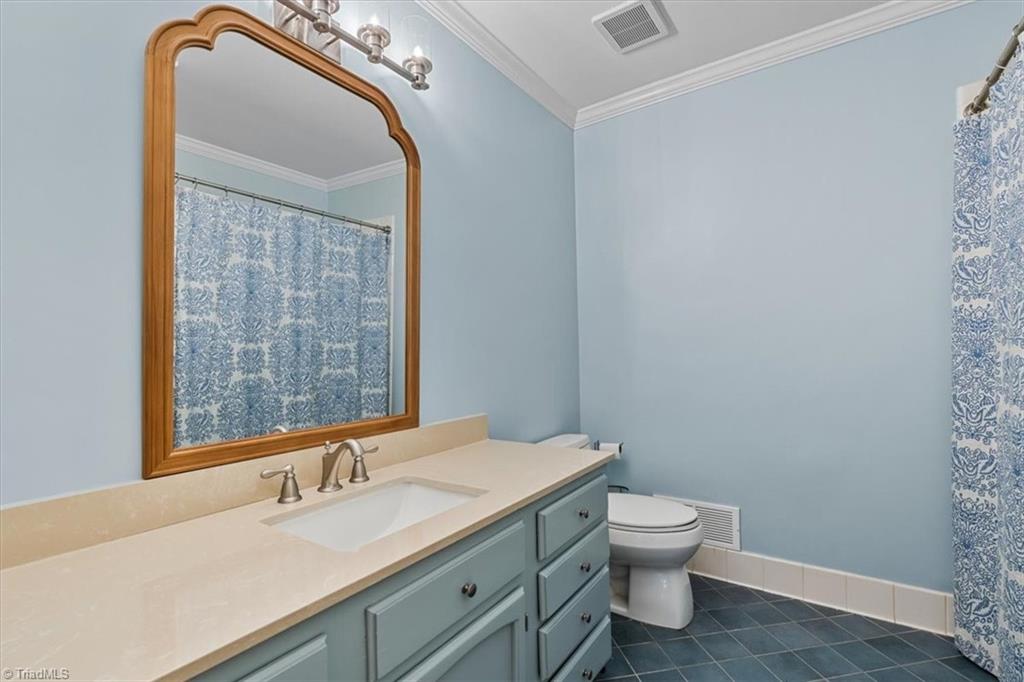 1817 Beechtree Road Greensboro, NC 27408 - Photo 23 of 35 Gallery Image 23