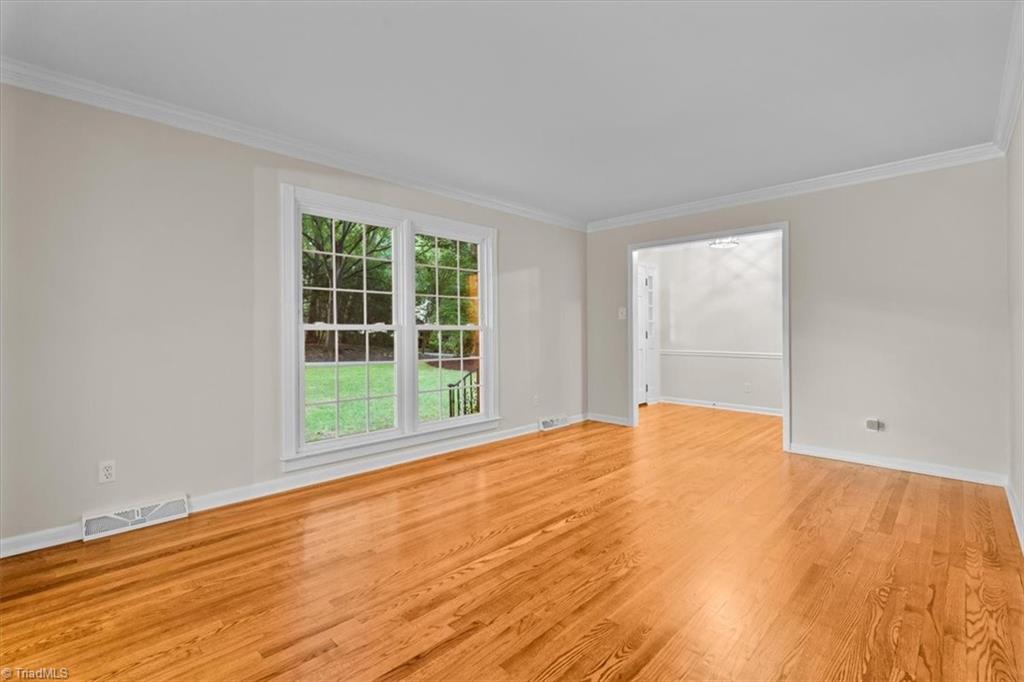 1817 Beechtree Road Greensboro, NC 27408 - Photo 4 of 35 Gallery Image 4