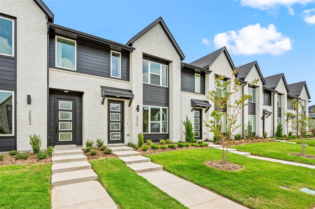 2550 Brunswick Way Allen, TX 75013 - Photo 4 of 24 front view of a house with a yard