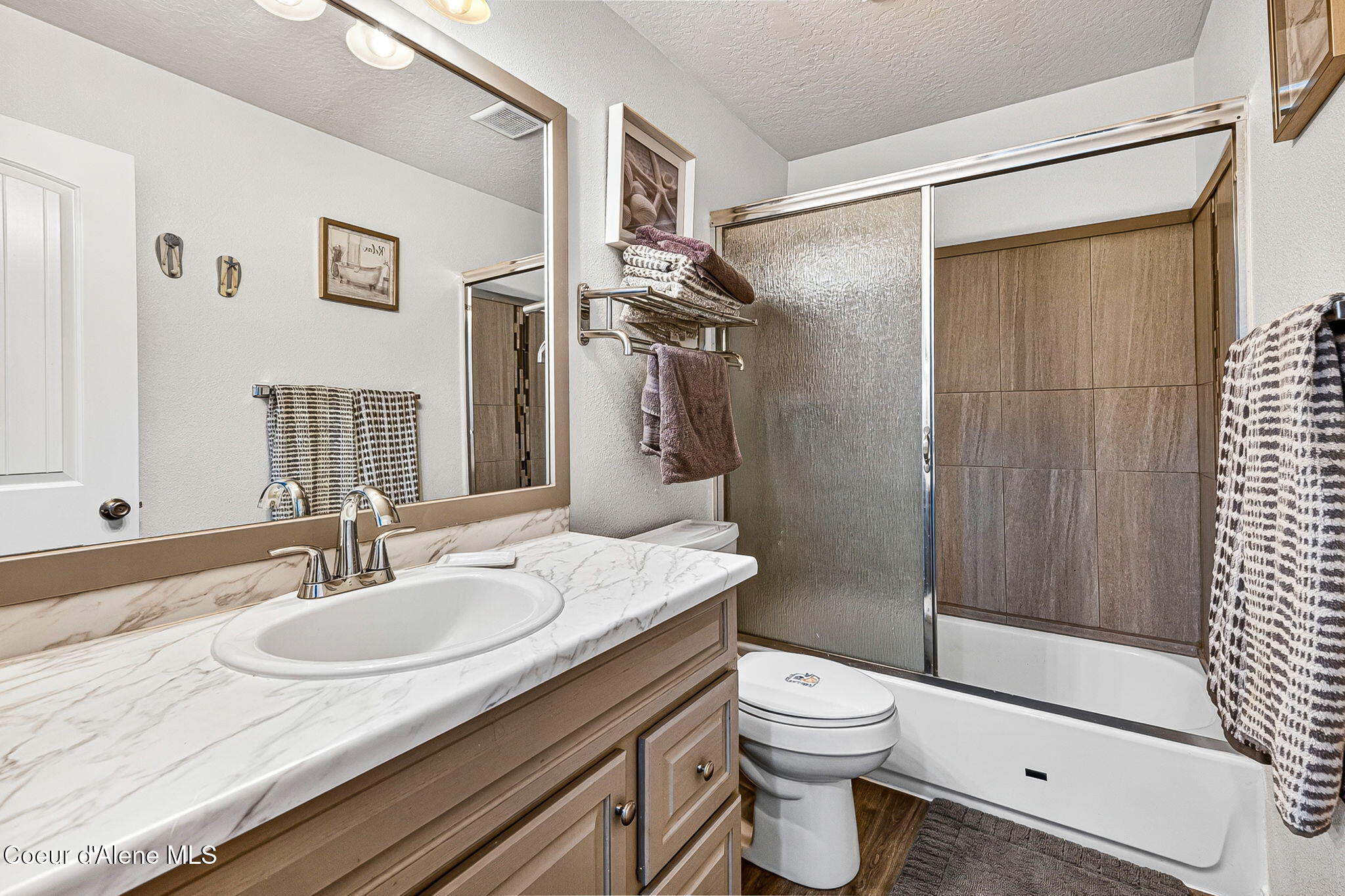 18341 West Highway 53 Rathdrum, ID 83858 - Photo 14 of 36 Main Floor Bath