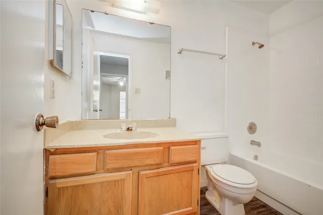 $87,000 | 9797 Leawood Boulevard, Unit 903, Houston, TX 77099