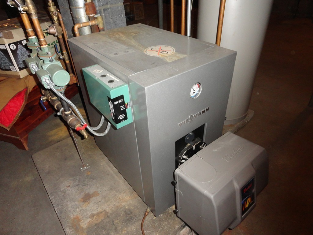 24 Warren Road Townsend, MA 01469 - Photo 13 of 15 a utility room with dryer and washer