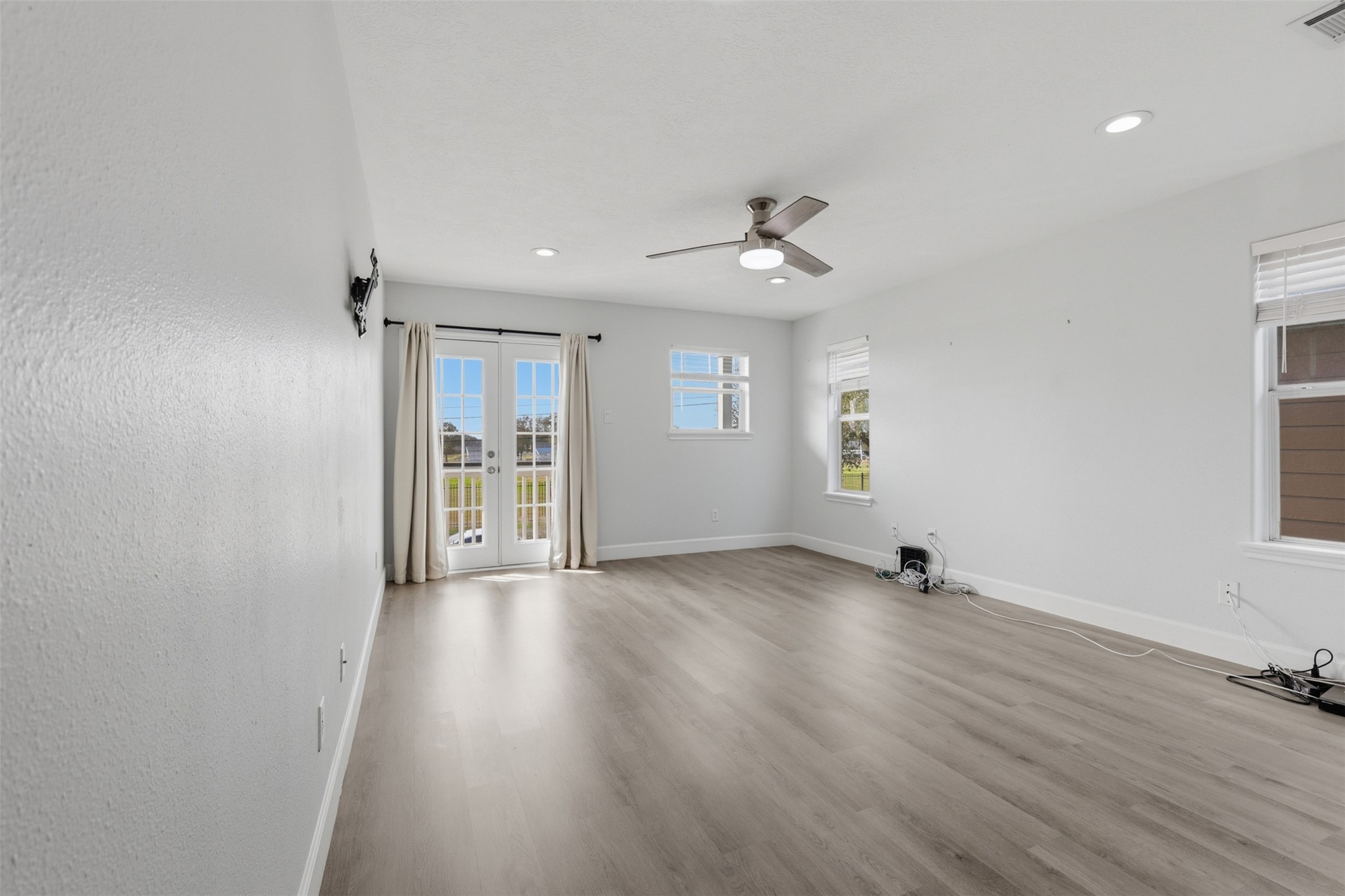 9026 McGallion Road Houston, TX 77022 - Photo 16 of 34