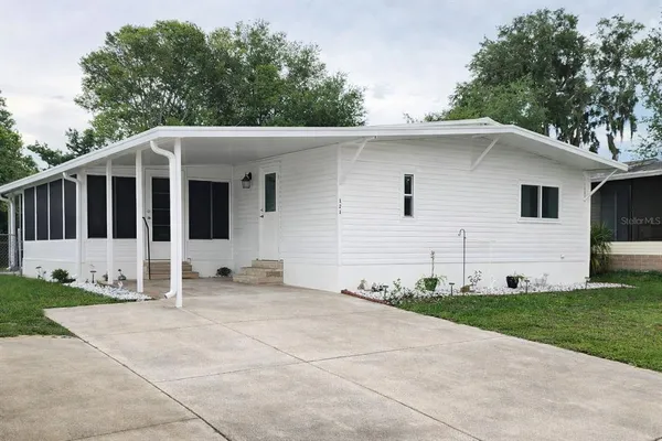 $210,000 | 121 Pine Tree Drive, DeBary, FL 32713