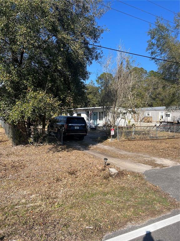 118 Creekside Road Satsuma, FL 32189 - Photo 31 of 31 a view of a street