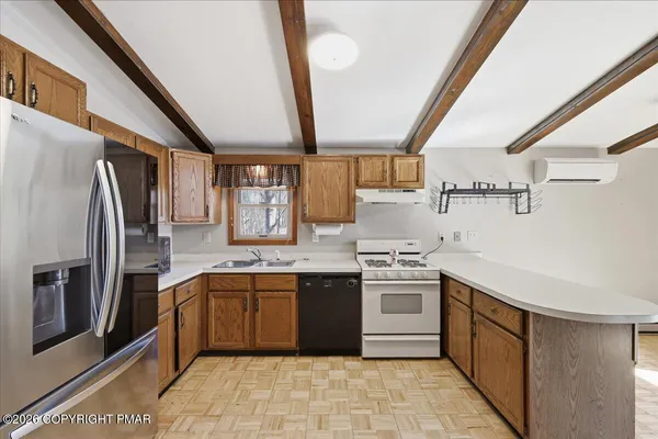 $400,000 | 51 Spencer Lane, Albrightsville, PA 18210
