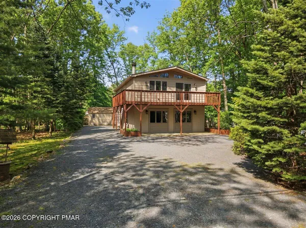 $400,000 | 51 Spencer Lane, Albrightsville, PA 18210