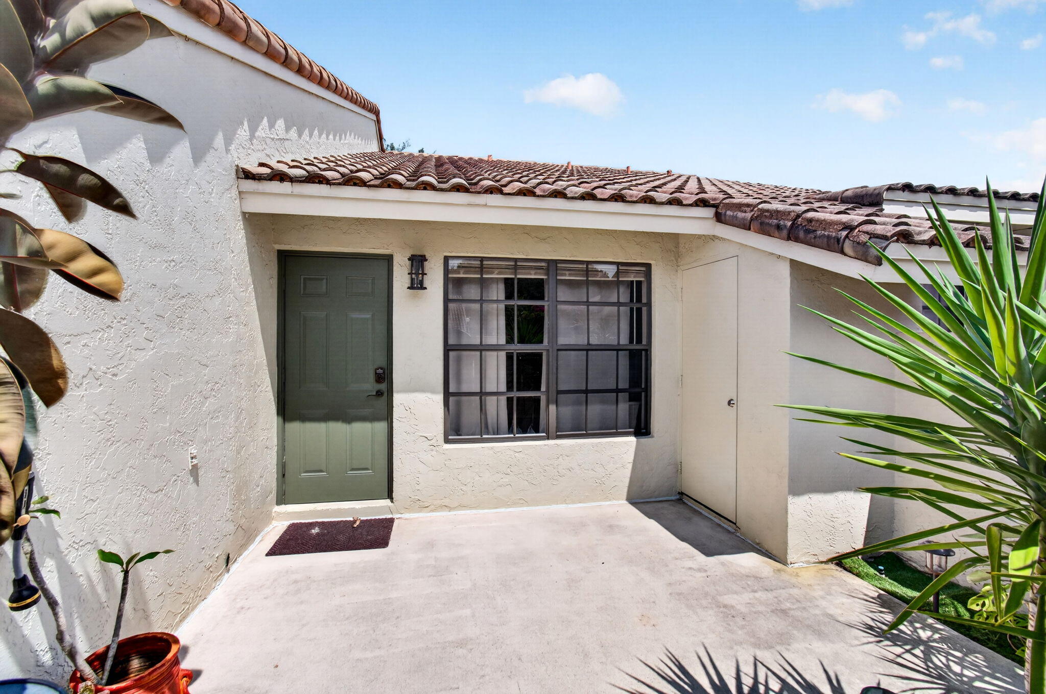 460 Hardwood Place Boca Raton, FL 33431 - Photo 4 of 85 4-web-or-mls-DSC_4649