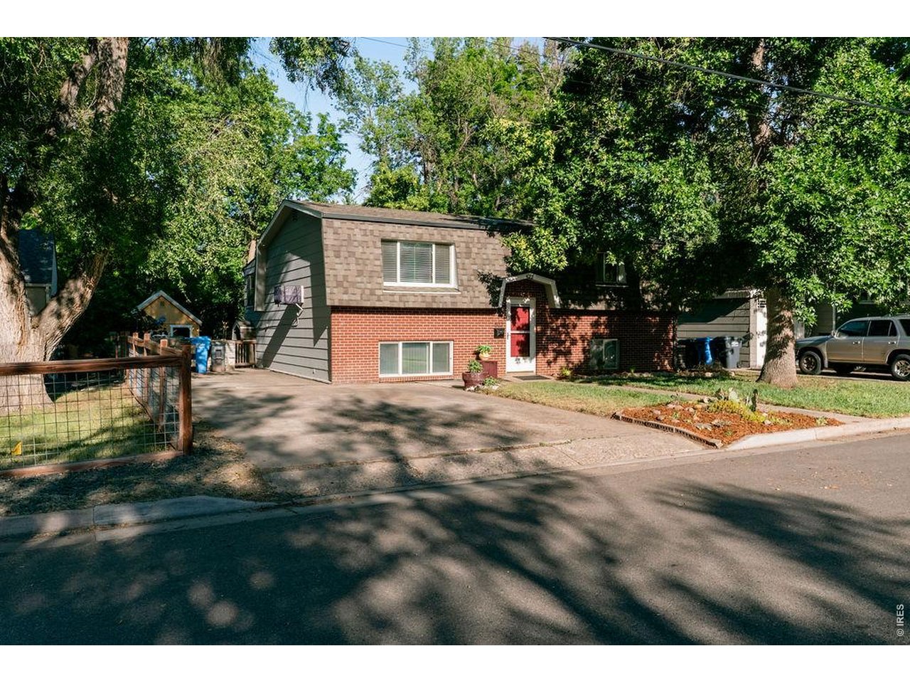 522 South Bryan Avenue Fort Collins, CO 80521 - Photo 4 of 43 Oversized Driveway