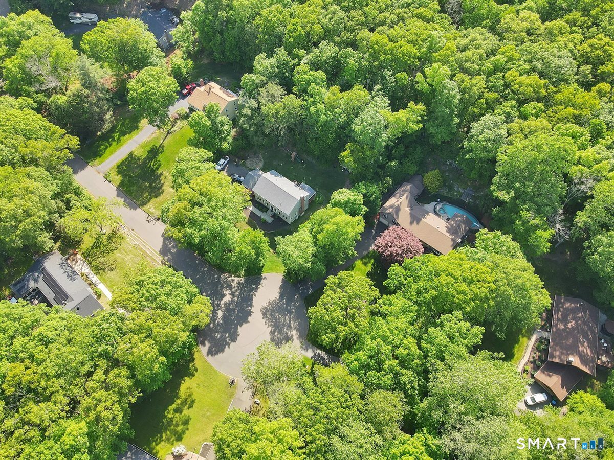 122 Ridgeview Circle Guilford, CT 06437 - Photo 36 of 40
