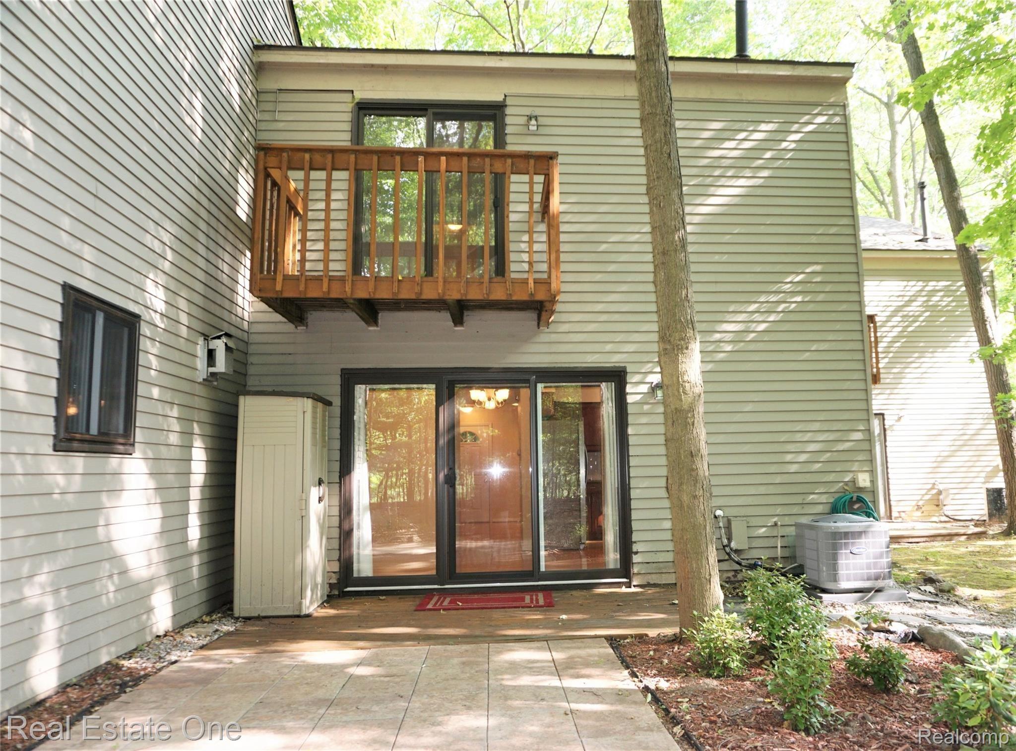 1506 Streamwood Court Rochester, MI 48309 - Photo 25 of 26 DSC03743 - Copy - Copy - Copy (2).JPG