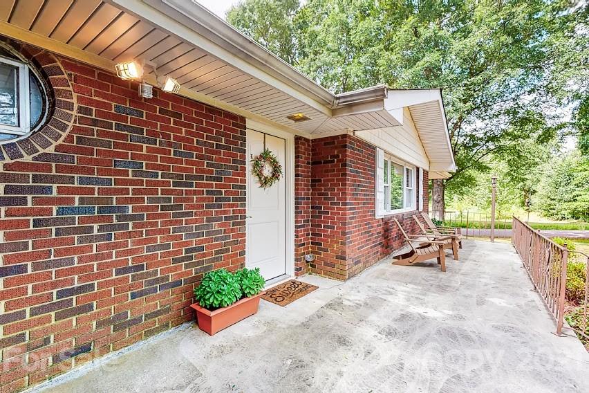 1011 Pump Station Road Kannapolis, NC 28081 - Photo 3 of 39 Gallery Image 3