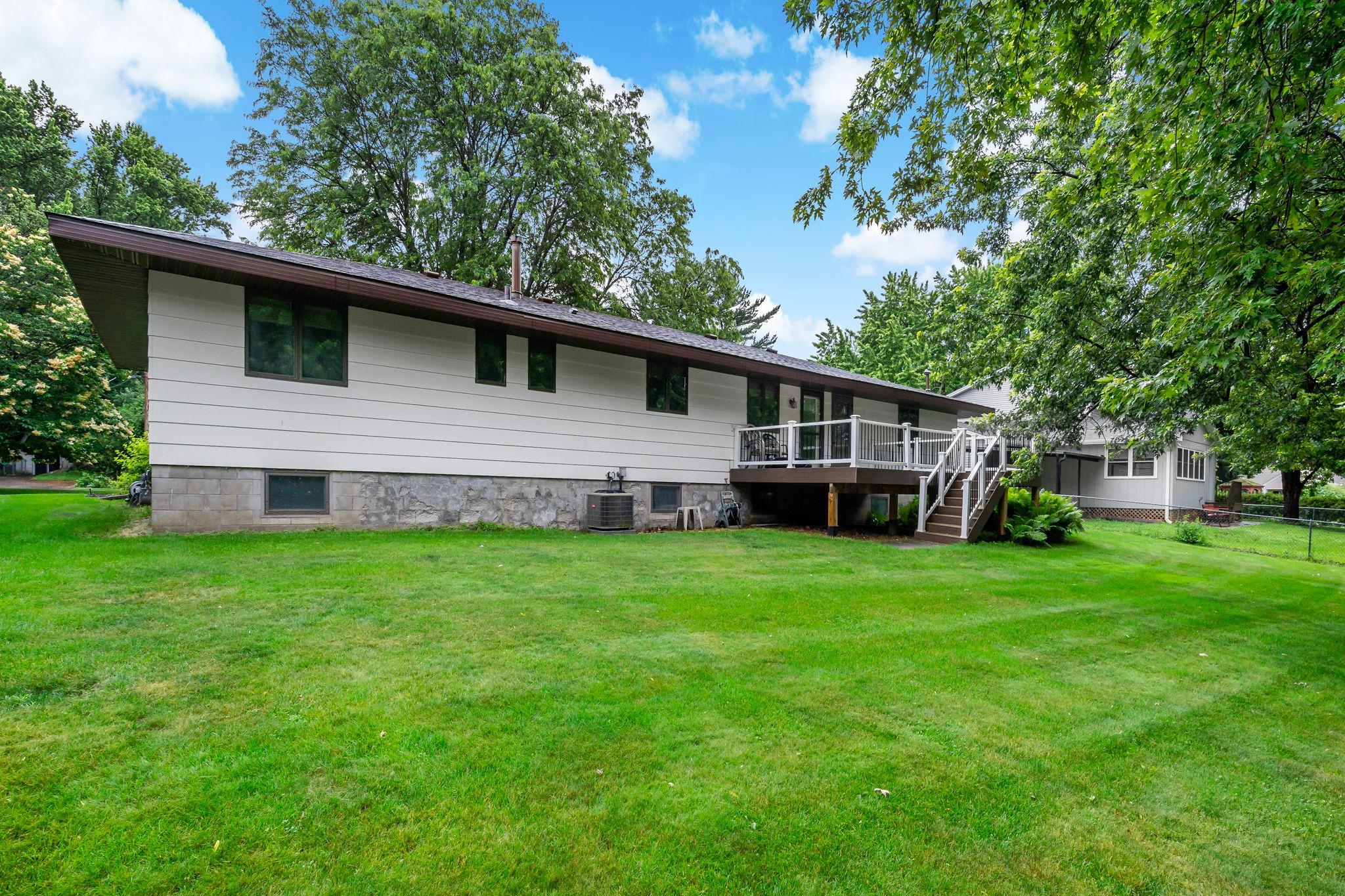 2217 Ripley Avenue Maplewood, MN 55109 - Photo 35 of 48