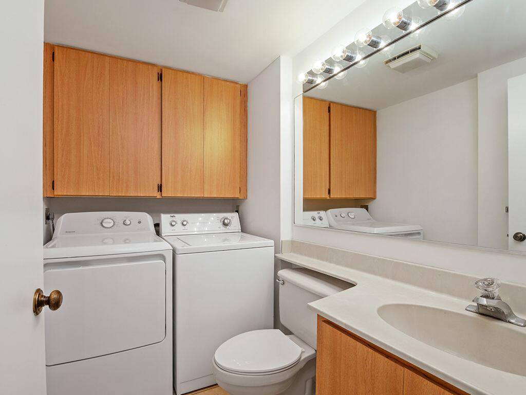 1104 11th Court Jupiter, FL 33477 - Photo 5 of 18 Laundry area