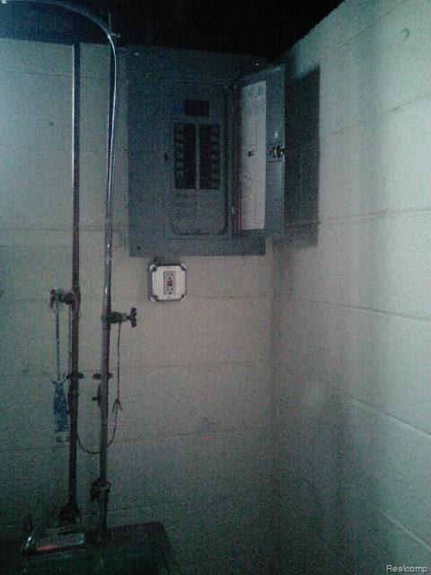 9397 Allen Road Allen Park, MI 48101 - Photo 8 of 19 Upgraded Electric.