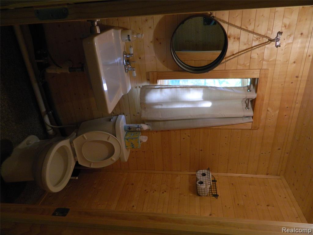 2007 North Markey Road Houghton Lake, MI 48629 - Photo 6 of 7