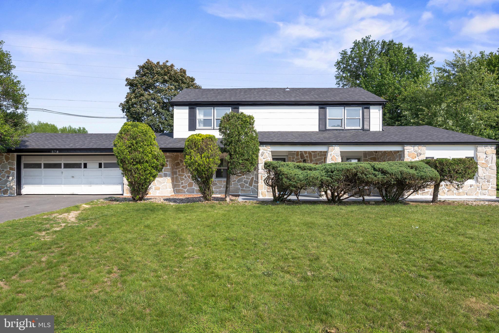 578 Charleston Road Willingboro, NJ 08046 - Photo 1 of 27