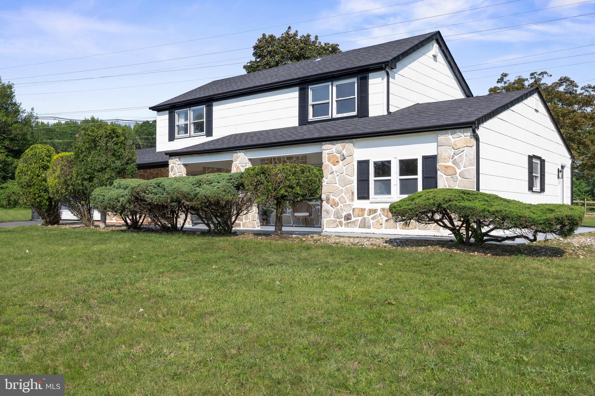 578 Charleston Road Willingboro, NJ 08046 - Photo 2 of 27