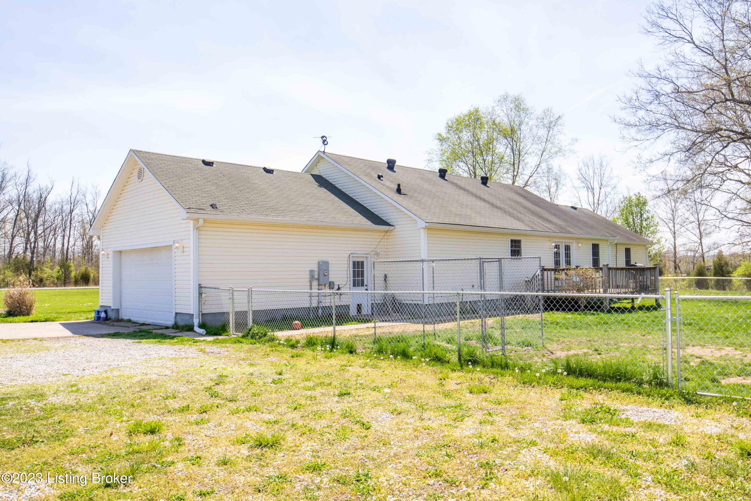 2028 Beech Grv Road Shepherdsville, KY 40165 - Photo 32 of 37 2028-Beech-Grove-Rd_043