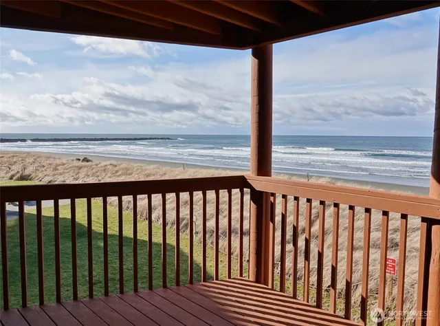 $7,000 | 1399 Ocean Shores Boulevard Southwest, Unit 2SF, Ocean Shores, WA 98569