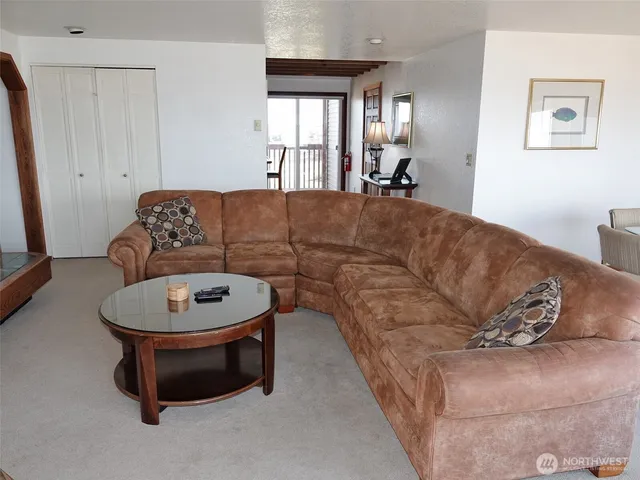 $7,000 | 1399 Ocean Shores Boulevard Southwest, Unit 2SF, Ocean Shores, WA 98569