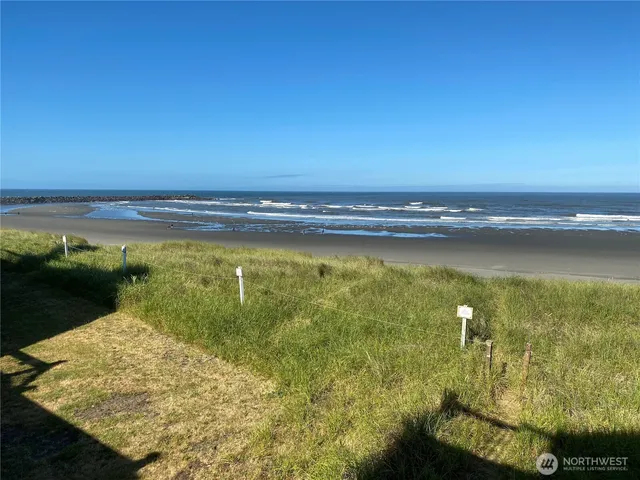 $7,000 | 1399 Ocean Shores Boulevard Southwest, Unit 2SF, Ocean Shores, WA 98569