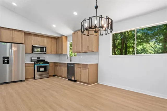 $2,500 | 4050 Daron Court, Ellenwood, GA 30294