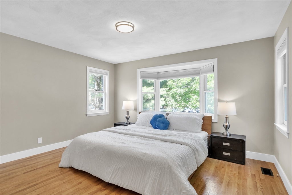4 Rebecca Road Newton, MA 02465 - Photo 9 of 26