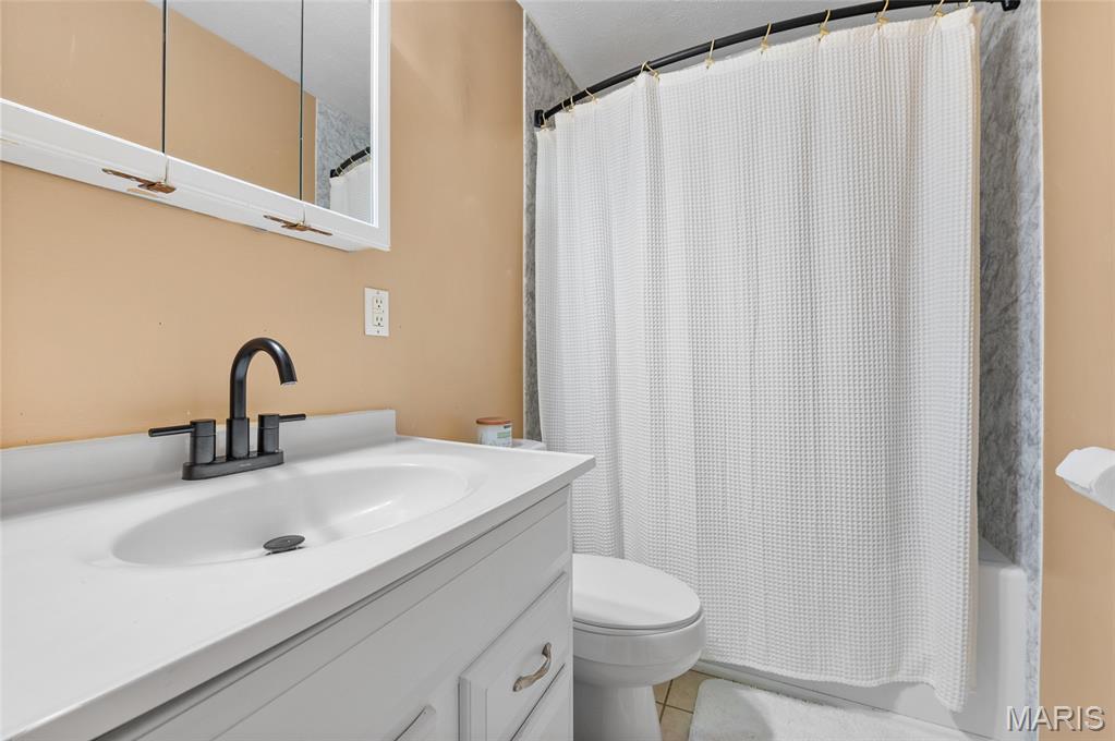 7705 Starling Court Godfrey, IL 62035 - Photo 13 of 19