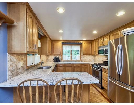 220 High Street Topsfield, MA 01983 - Photo 6 of 24 Gallery Image 6