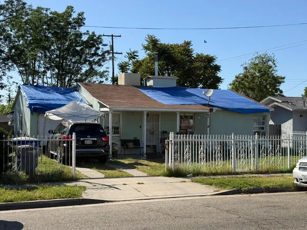 $220,000 | 1517 North Millbrook Avenue, Fresno, CA 93703