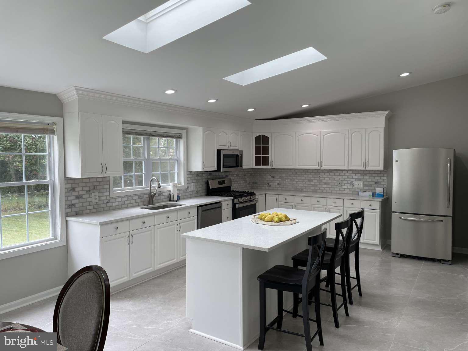 18509 Kingshill Road Germantown, MD 20874 - Photo 5 of 15 Gallery Image 5